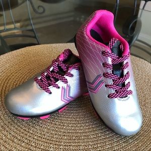 EUC DSG Soccer Cleats Pink Silver Size 9